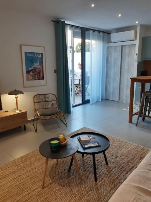 Grand Studio Avec Patio Marseille Exterior photo
